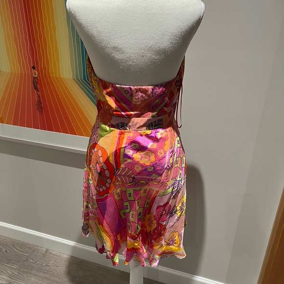 Bright coloured silk halter dress.  Cut on the bias - Picture 3 of 4